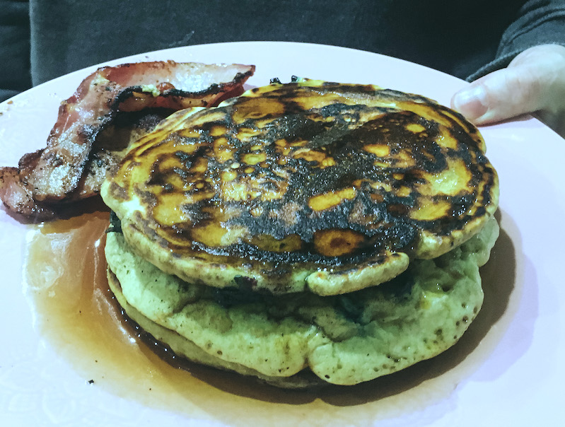 buttermilk pancakes with bacon